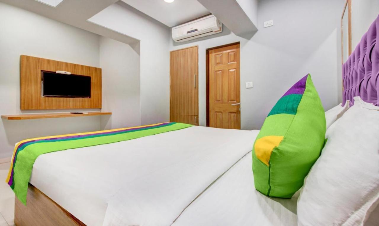Cruz Royale Hotel 3*